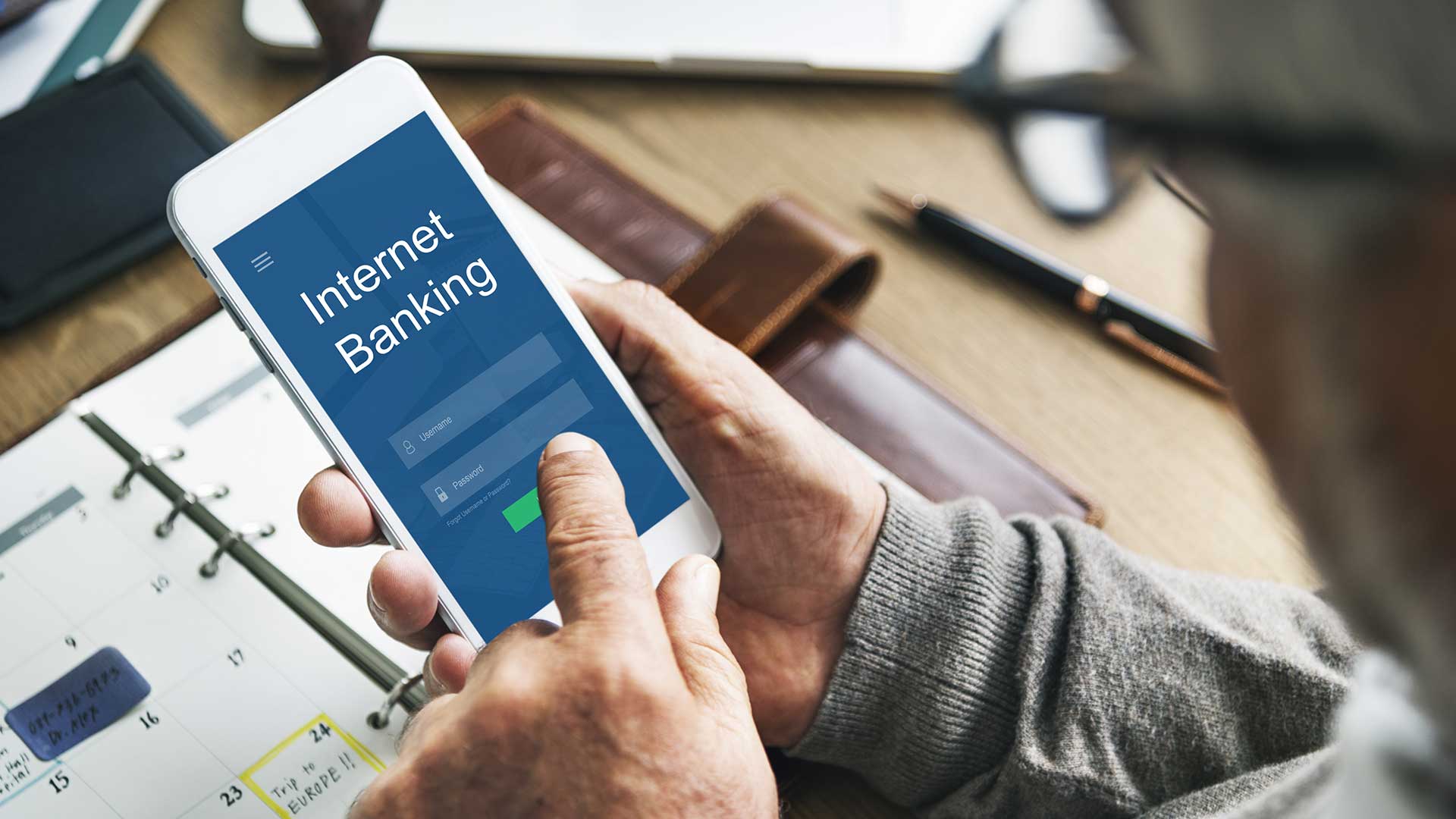La rivoluzione delle banche tra rischi informatici e fiducia da ricostruire